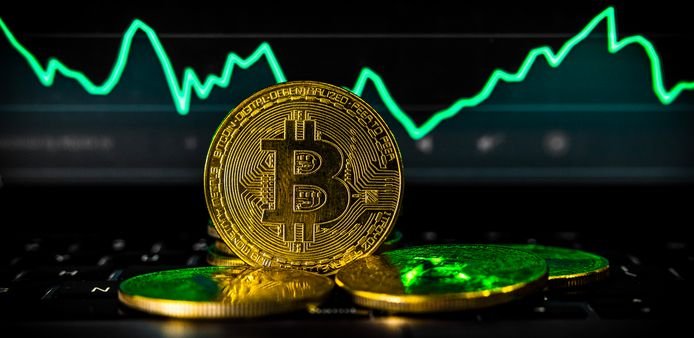 Predicts Bitcoin Price